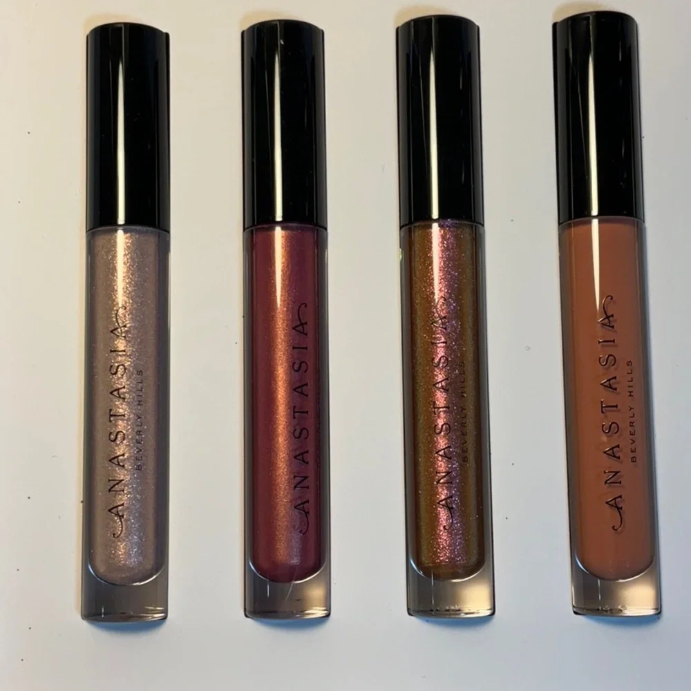 Anastasia Beverly Hills Lip Gloss Vault in Sparkling Purple Case - Picture 3 of 6